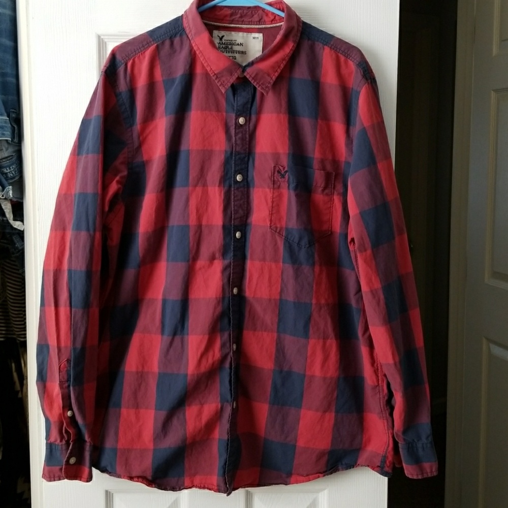 American Eagle shirt